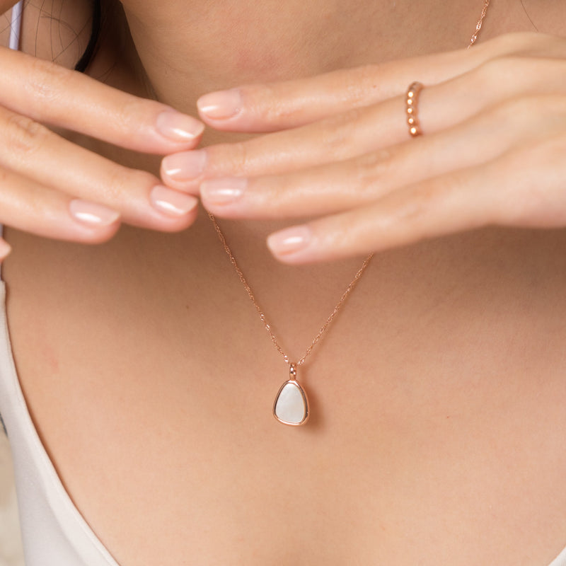 Diana Mother-of-Pearl Necklace