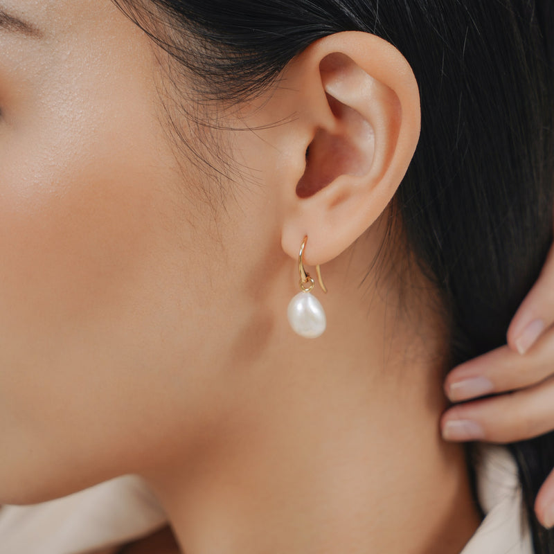 Greta Pearl Earrings