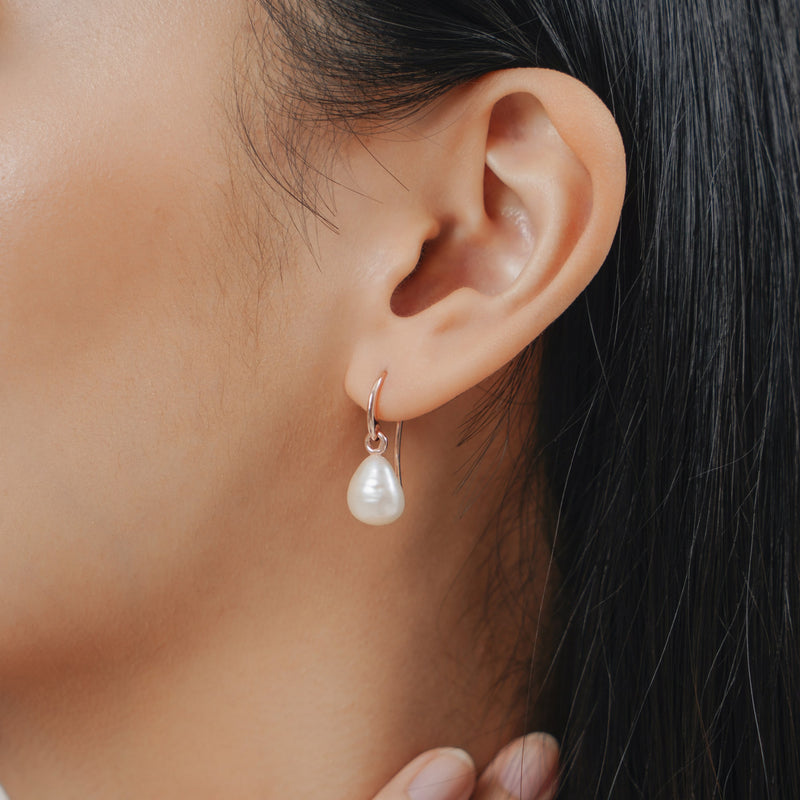 Greta Pearl Earrings