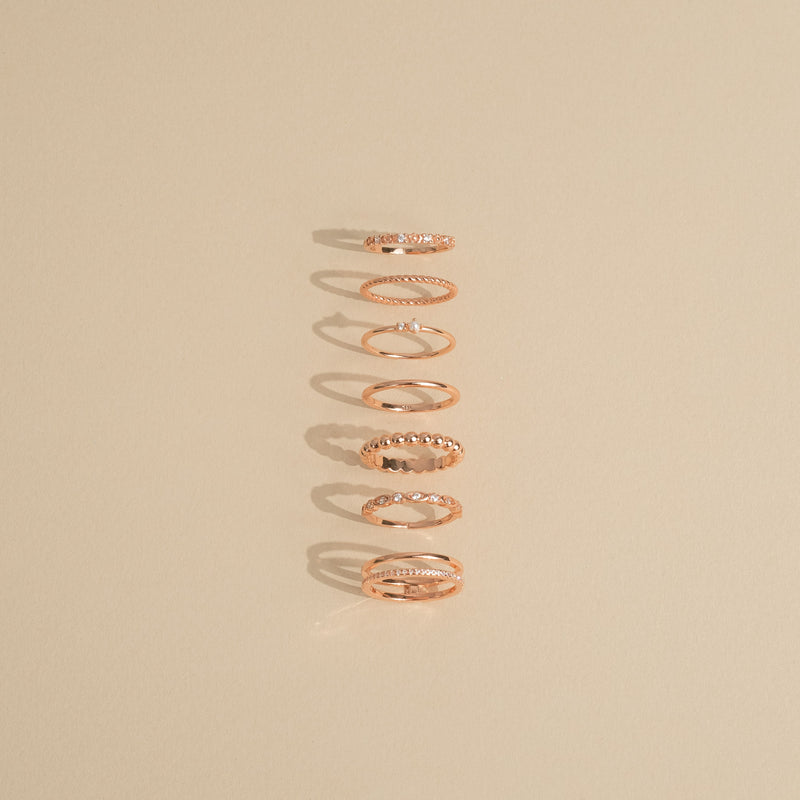 Lucie Twisted Ring.