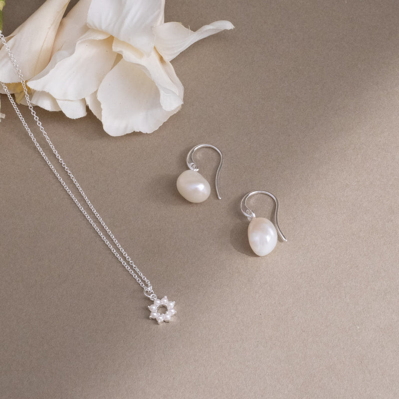 Greta Pearl Earrings